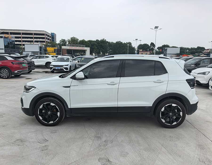 Volkswagen Tacqua 200TSI DSG Joy-Intelligent Edition 2023 + 81510 km