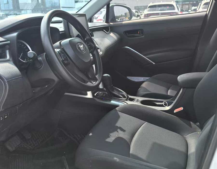 Toyota Corolla Cross 2023, année modèle 2 L, édition Pioneer (équipée d'un toit ouvrant) + 132718 km