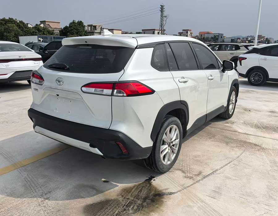 Toyota Corolla Cross 2023, année modèle 2 L, édition Pioneer (équipée d'un toit ouvrant) + 132718 km