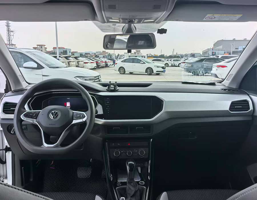 Volkswagen Tacqua 200TSI DSG Joy-Intelligent Edition 2021 + 74839 km