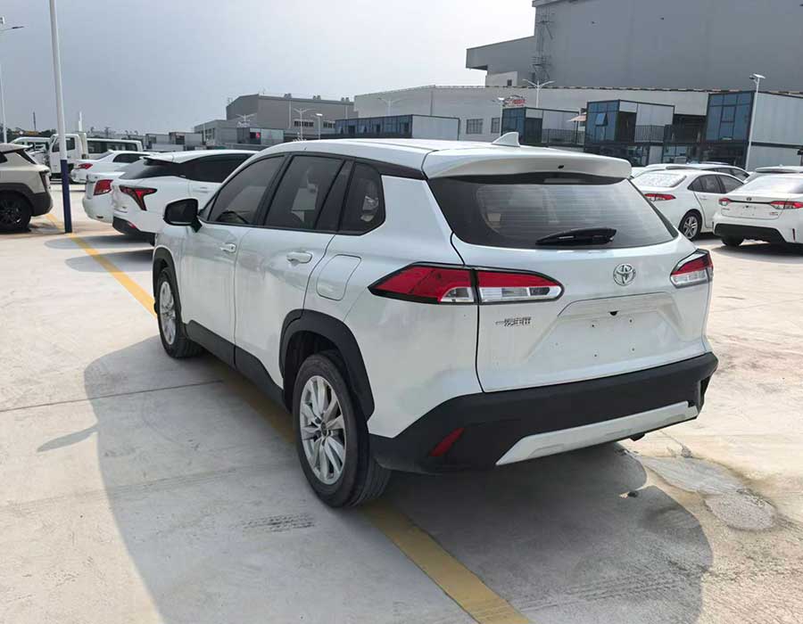 Toyota Corolla Cross 2023, année modèle 2 L, édition Pioneer (équipée d'un toit ouvrant) + 132718 km