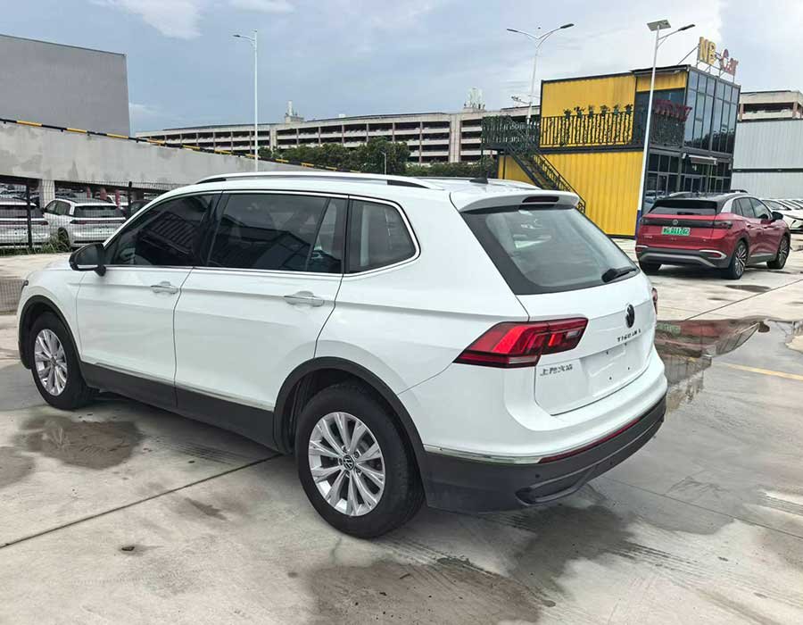 Volkswagen Tiguan L 300TSI Automatique, Édition Dragon à 2 roues motrices, 2024 + 94 921 km