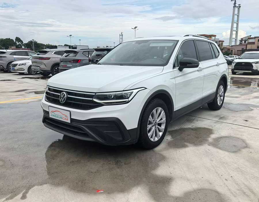 Volkswagen Tiguan L 300TSI Automatique, Édition Dragon à 2 roues motrices, 2024 + 94 921 km