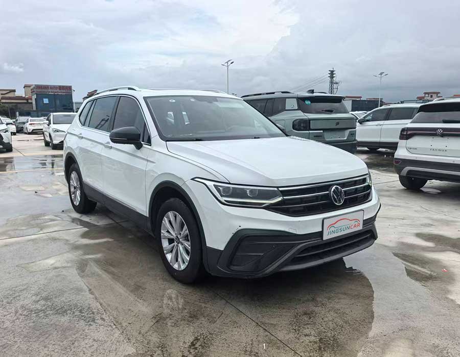 Volkswagen Tiguan L 300TSI Automatique, Édition Dragon à 2 roues motrices, 2024 + 94 921 km