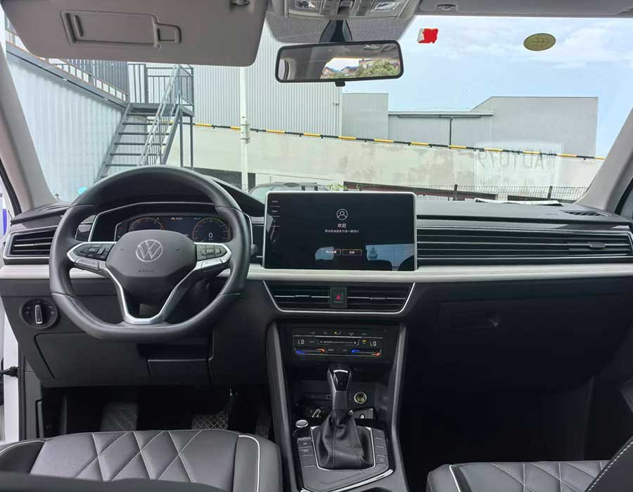 Volkswagen Tiguan L 300TSI Automatique, Édition Dragon à 2 roues motrices, 2024 + 94 921 km