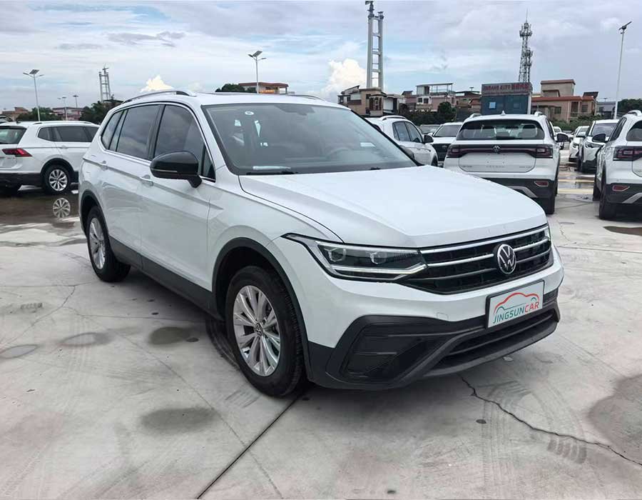 Volkswagen Tiguan L 300TSI Automatique Édition Dragon à 2 roues motrices 2024 + 84594 km
