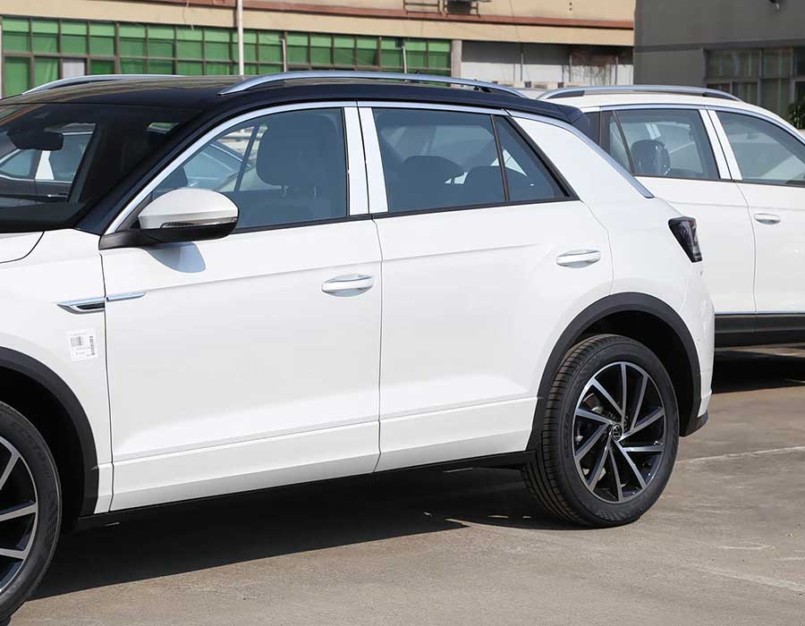 Volkswagen Tacqua 300TSI DSG, 2 roues motrices, édition Starlight, blanche, 2025