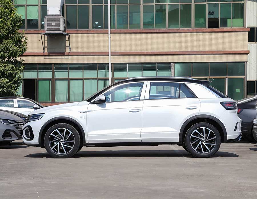 Volkswagen Tacqua 300TSI DSG, 2 roues motrices, édition Starlight, blanche, 2025