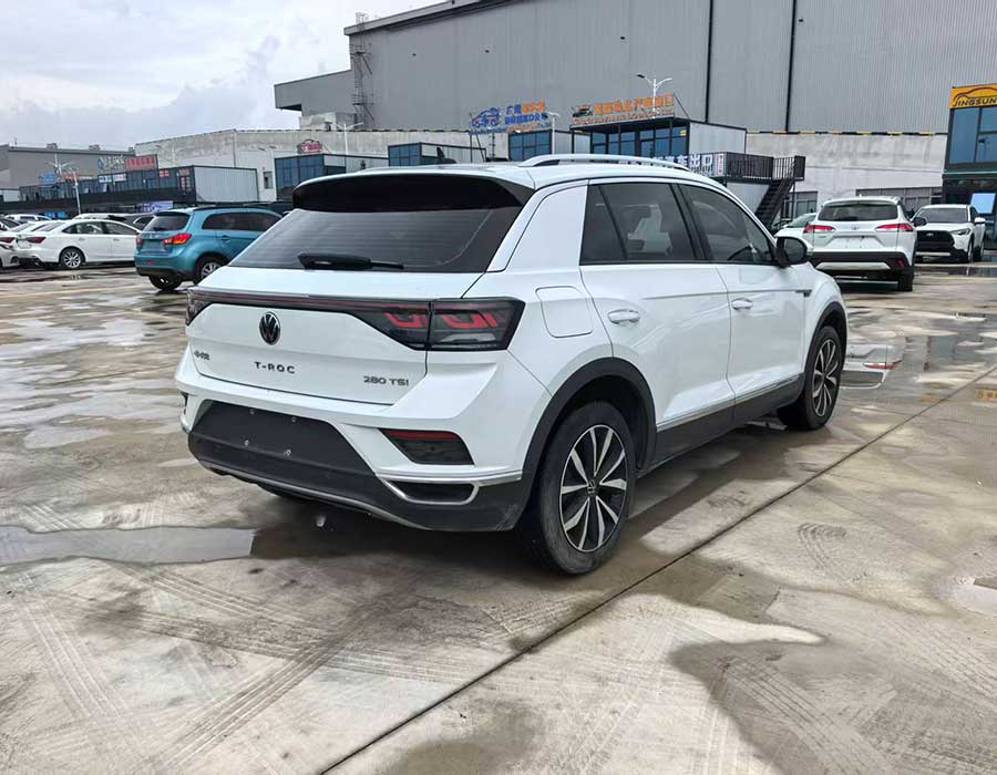 Volkswagen T-Roc 280TSI DSG 2 roues motrices Time Edition 2023 +66110 km blanc