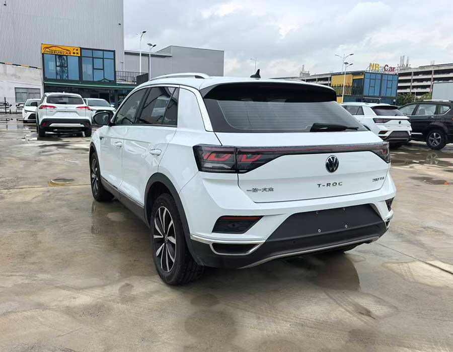 Volkswagen T-Roc 280TSI DSG 2 roues motrices Time Edition 2023 +63011 km blanc