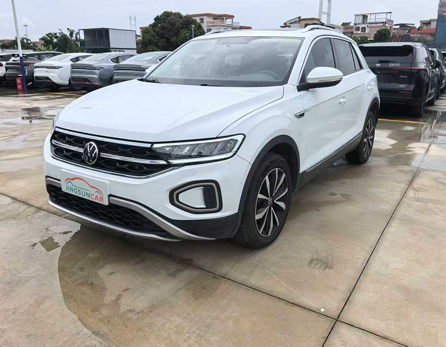 Volkswagen T-Roc 280TSI DSG 2 roues motrices Time Edition 2023 +63680 km blanc