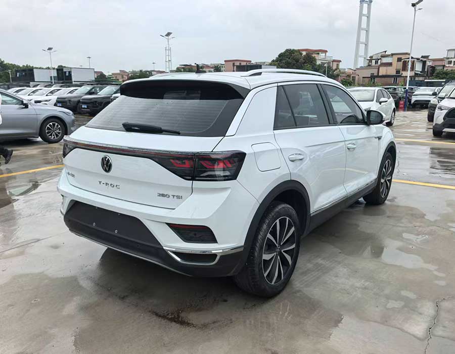 Volkswagen T-Roc 280TSI DSG 2 roues motrices Time Edition 2023 +60 160 km, blanc