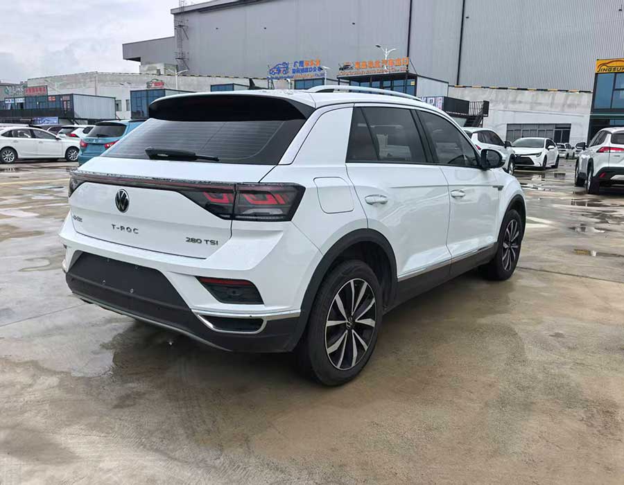 Volkswagen T-Roc 280TSI DSG 2 roues motrices Time Edition 2023 +63680 km blanc