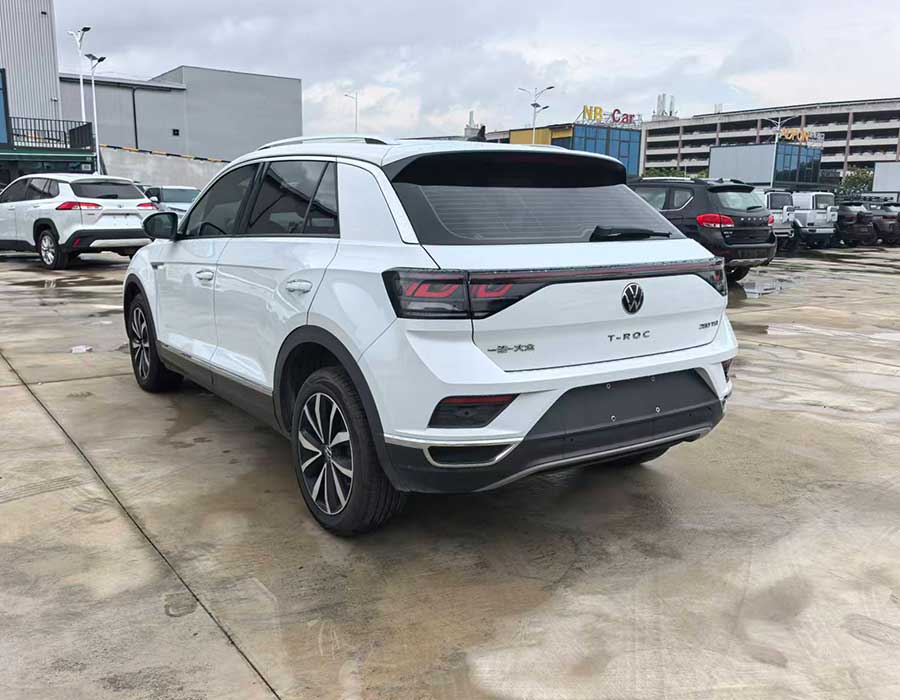 Volkswagen T-Roc 280TSI DSG 2 roues motrices Time Edition 2023 +63680 km blanc