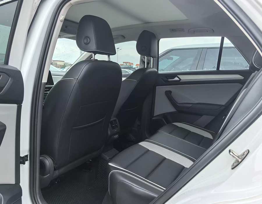 Volkswagen T-Roc 280TSI DSG 2 roues motrices Time Edition 2023 +60 160 km, blanc
