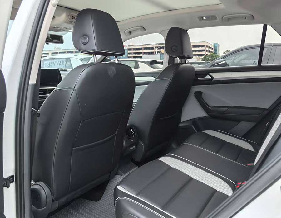 Volkswagen T-Roc 280TSI DSG 2 roues motrices Time Edition 2023 +69592 km blanc