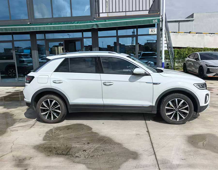 Volkswagen T-Roc 280TSI DSG 2 roues motrices Time Edition 2023 +45952 km blanc