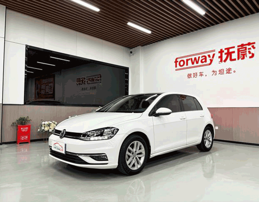 Golf 2018 230TSI Automatic Comfort, blanc (77 000 km)