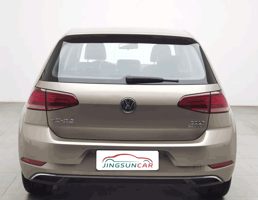 Golf 2018 230TSI Automatic Comfort, doré (63600 km)