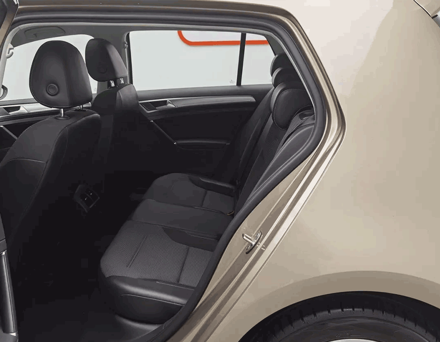Golf 2018 230TSI Automatic Comfort, doré (63600 km)
