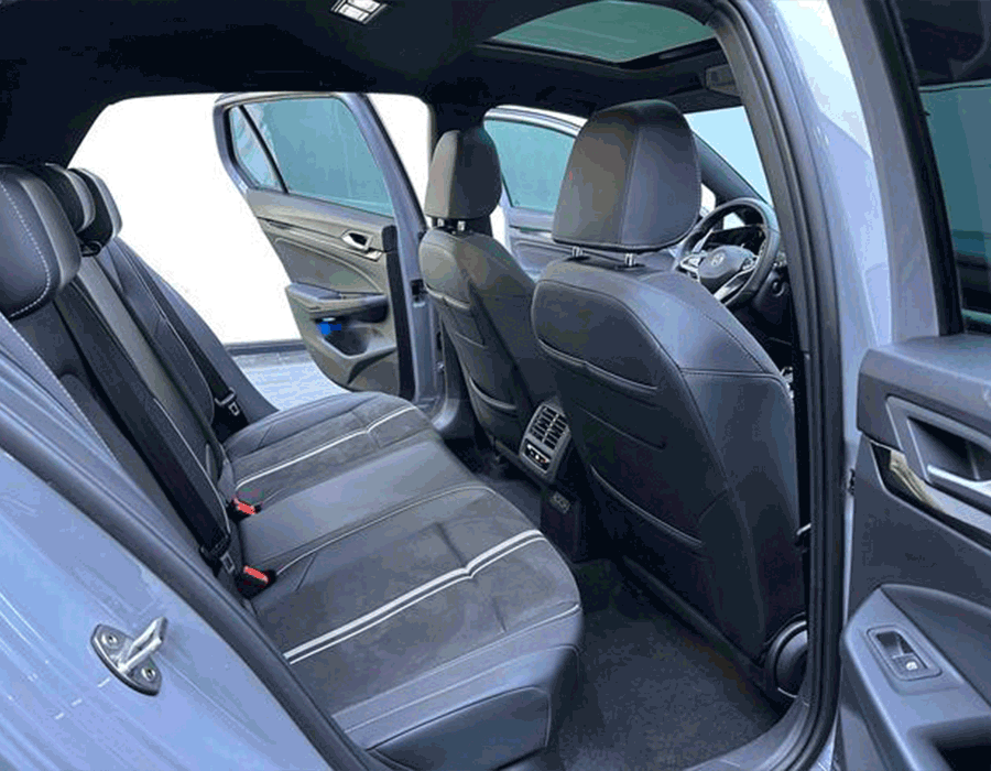 Golf 280TSI DSG R-Line Lite 2023 (ensemble blanc + noir) (53210 km)