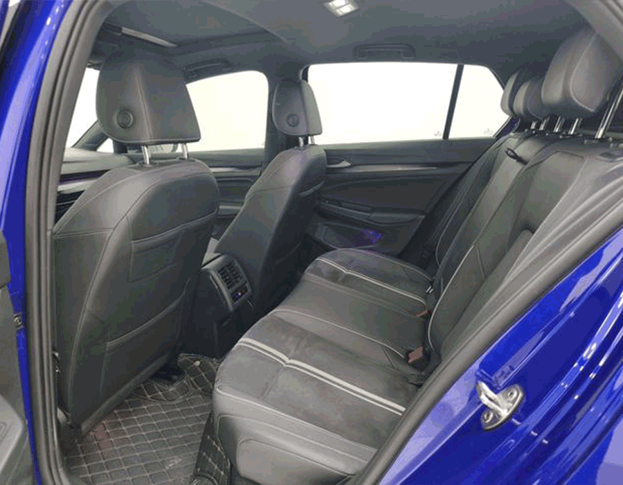 Golf 280TSI DSG R-Line 2021 (bleu avec ensemble réfléchissant noir) (21341 km)