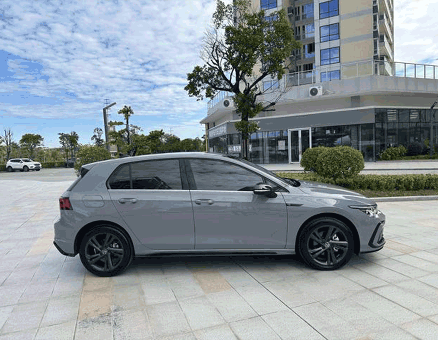 Golf 280TSI DSG R-Line 2023 (gris avec ensemble réfléchissant noir) (11314 km)