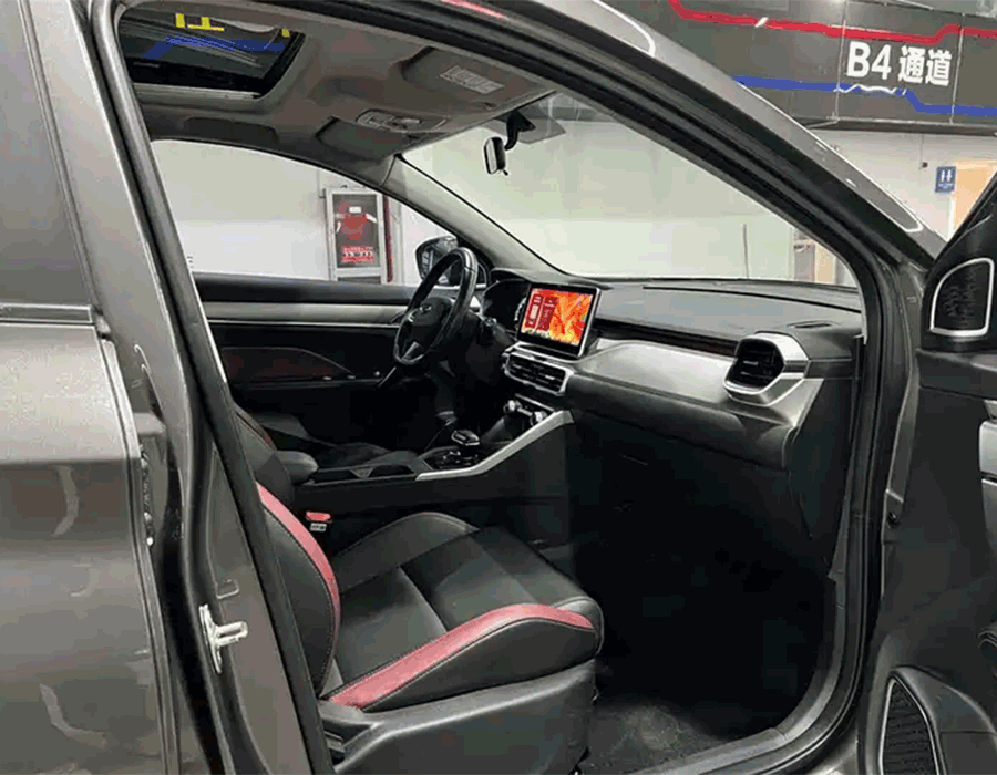 Geely Binyue 1.4T DCT Édition Platine 2021 (33 000 km)