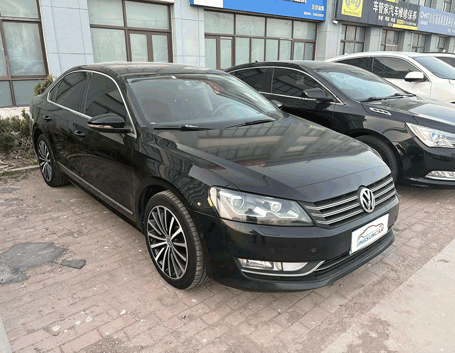 Passat 2.0T Édition Royale 2015 (1986 à 23 km)