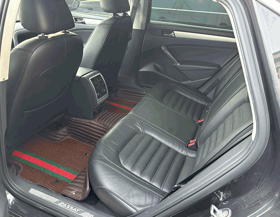 Passat 2.0T Édition Royale 2015 (1986 à 23 km)