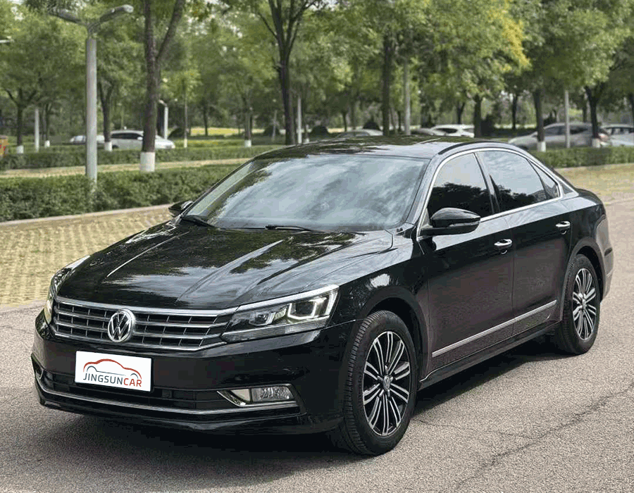 Passat 330TSI DSG Édition Royale 2018 (68952 km)