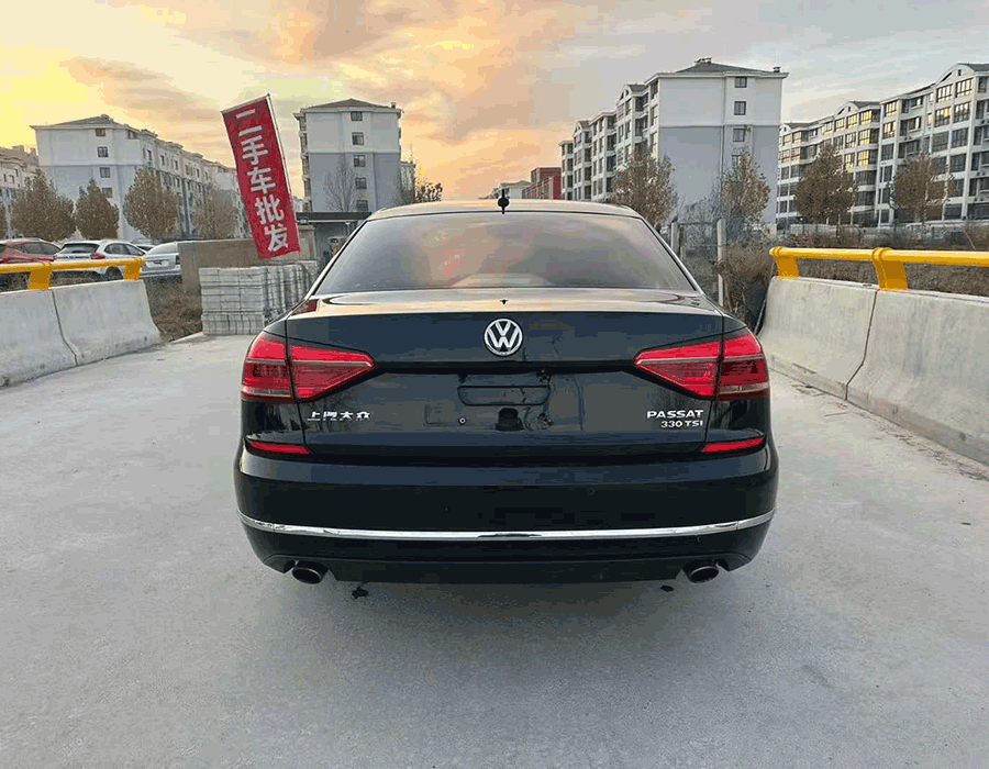 Passat 330 Édition Royale 2017 (143251 km)