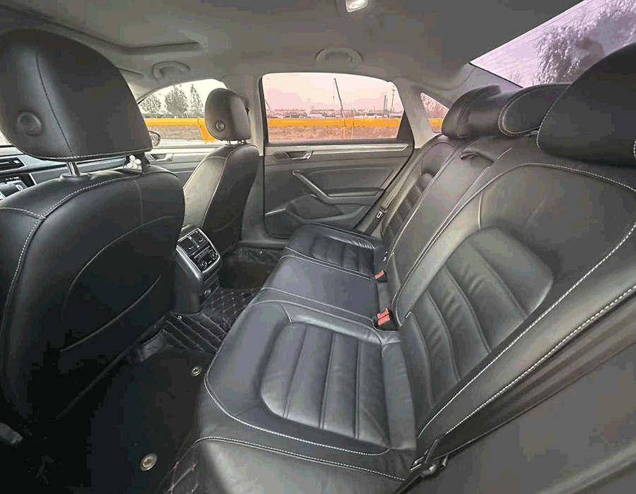 Passat 330 Édition Royale 2017 (143251 km)