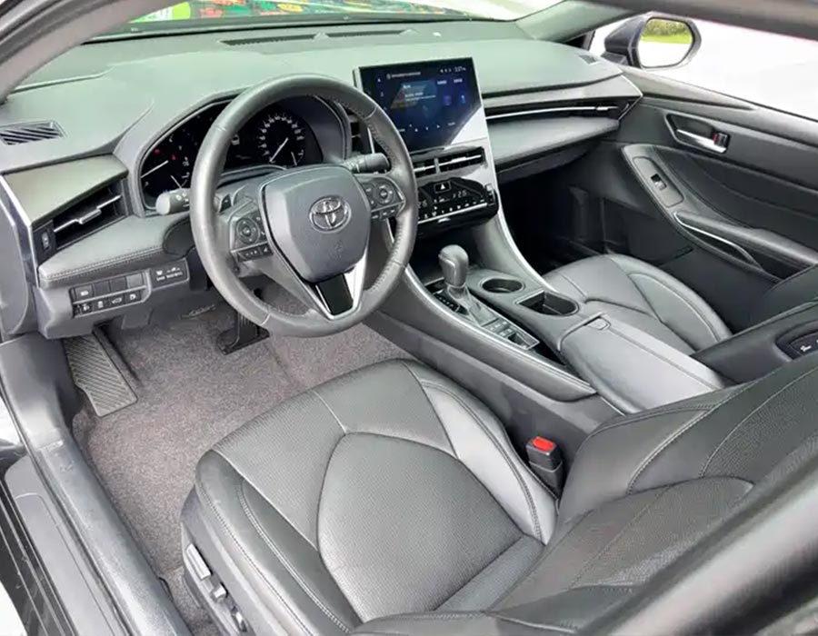 Avalon 2023 2,5 L Édition de luxe (8 000 km)