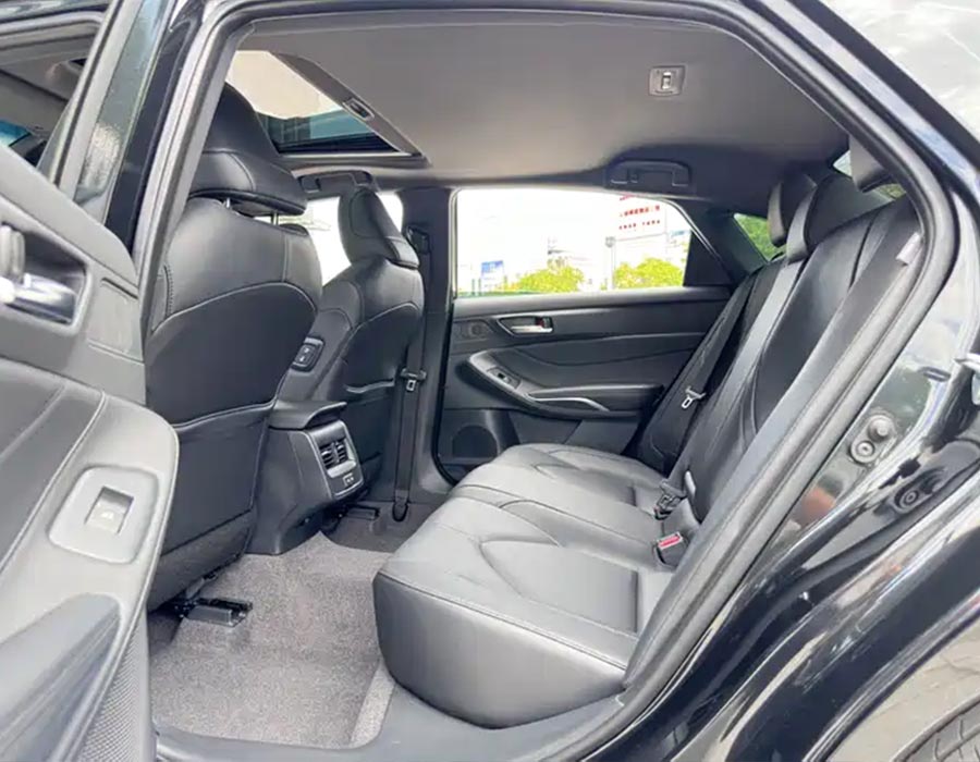 Avalon 2023 2,5 L Édition de luxe (8 000 km)