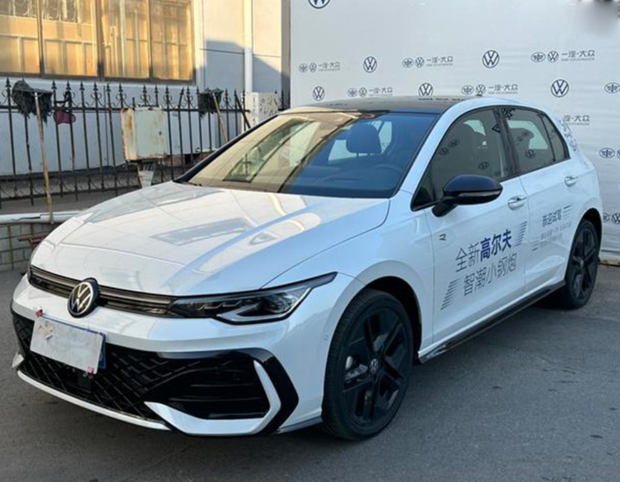 Volkswagen Golf 2025 Facelift 300TSI R-Line Blanche (2890 km)