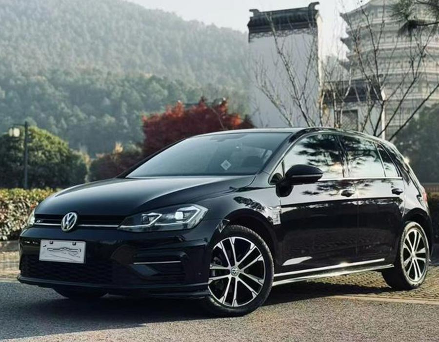 Volkswagen Golf 2020 280TSI DSG R-Line noire (18243 km)
