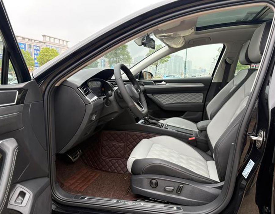 2 millionième unité Magotan 2023, édition commémorative 330TSI DSG Leading Trim (19811 km)
