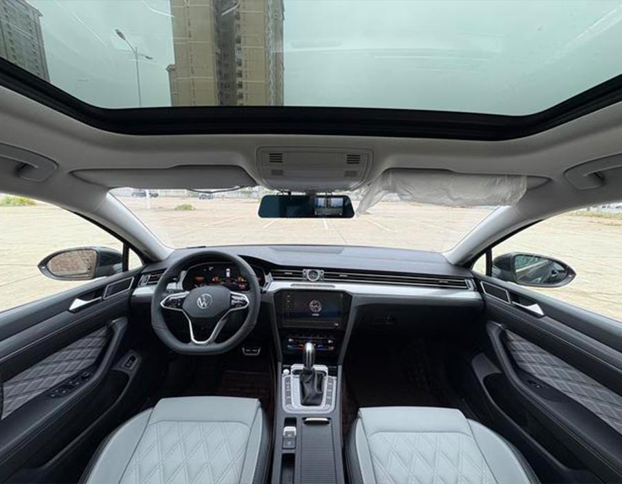 2 millionième unité Magotan 2023, édition commémorative 330TSI DSG Leading Trim (19811 km)