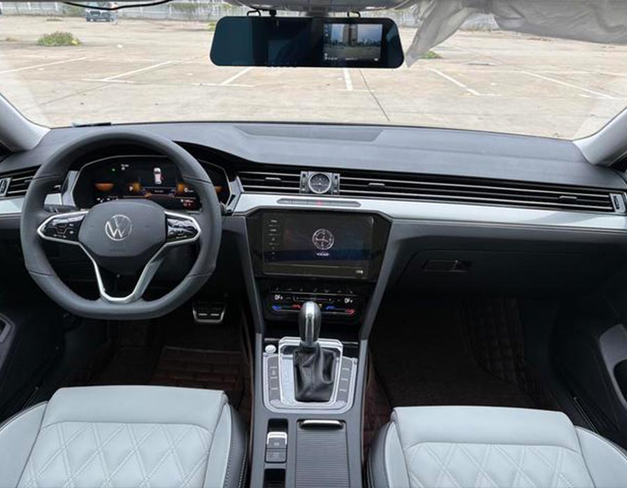 2 millionième unité Magotan 2023, édition commémorative 330TSI DSG Leading Trim (19811 km)