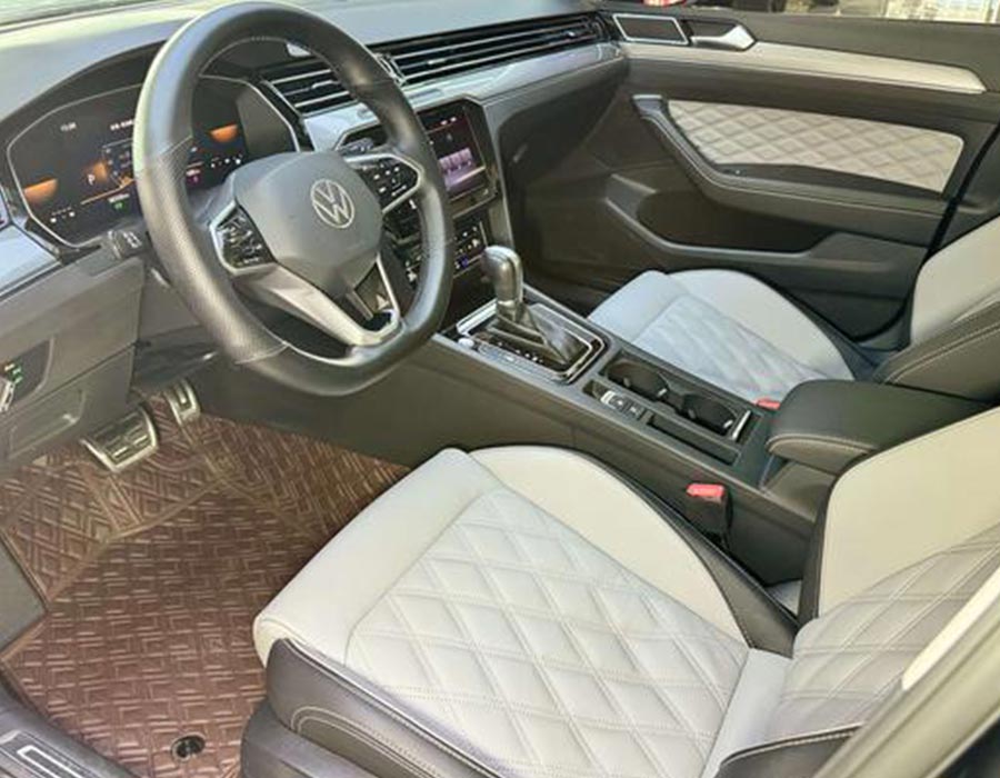 Magotan 2023, 2 millionième unité, édition commémorative, 280TSI DSG Leading Trim (38311 km)