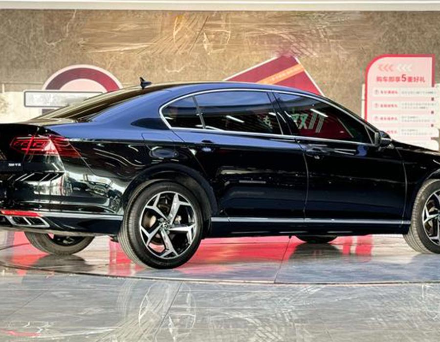 Magotan 2023, 2 millionième unité, édition commémorative, 280TSI DSG Leading Trim (38311 km)