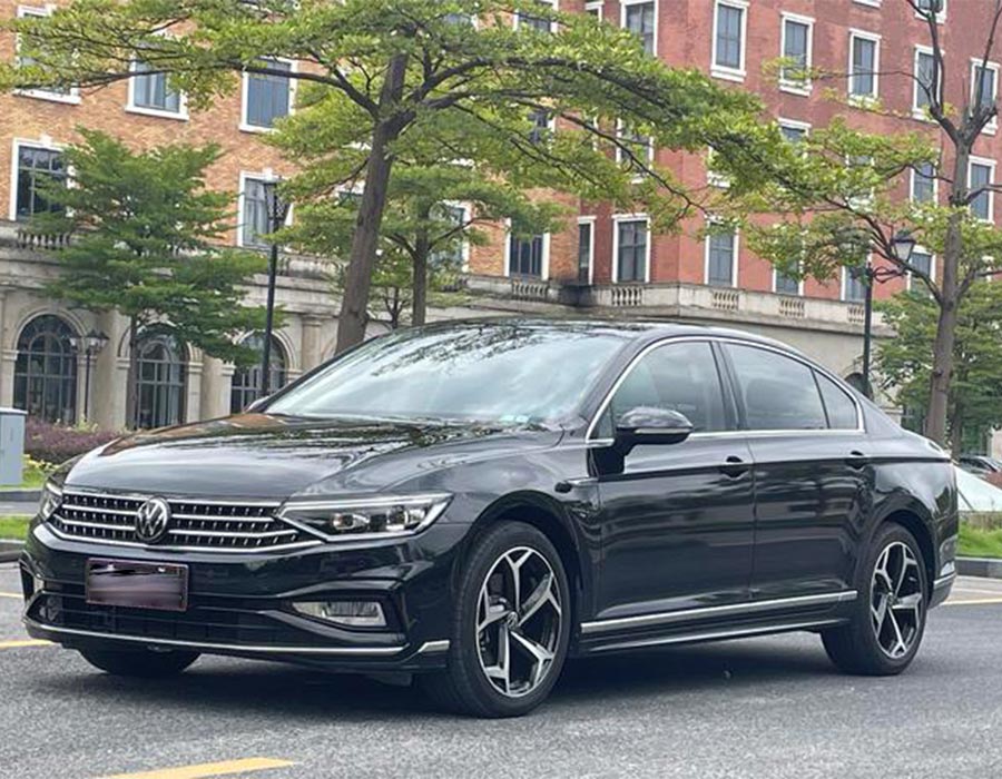 2 millionième unité Magotan 2023, édition commémorative 330TSI DSG Luxury Trim (24227 km)