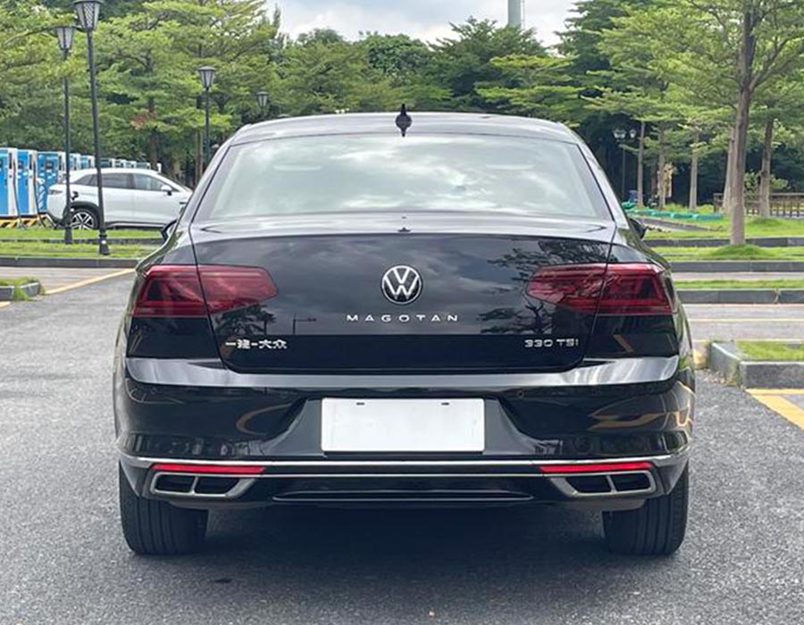 2 millionième unité Magotan 2023, édition commémorative 330TSI DSG Luxury Trim (24227 km)