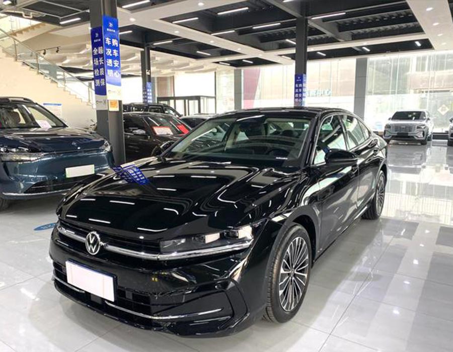 Magotan 2024 380TSI Édition Premium avec ensemble Grand Magotan (8244 km)