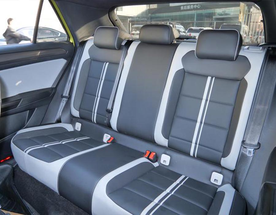 T-Roc 2023 300TSI DSG Édition Starlight (13164 km)