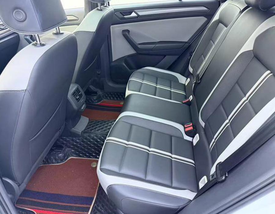 T-Roc 2023 300TSI DSG Édition Starlight (53774 km)