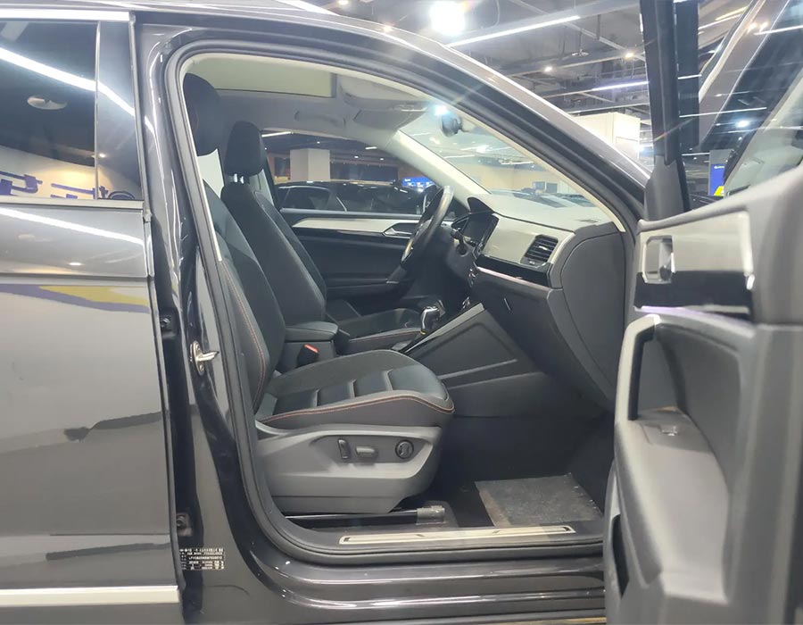Tayron 2021 330TSI FWD Édition 30e anniversaire (42411 km)