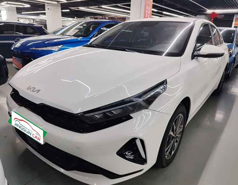 Kia K3 2024 1,5 L CVT Comfort Édition Premium (1100 km)