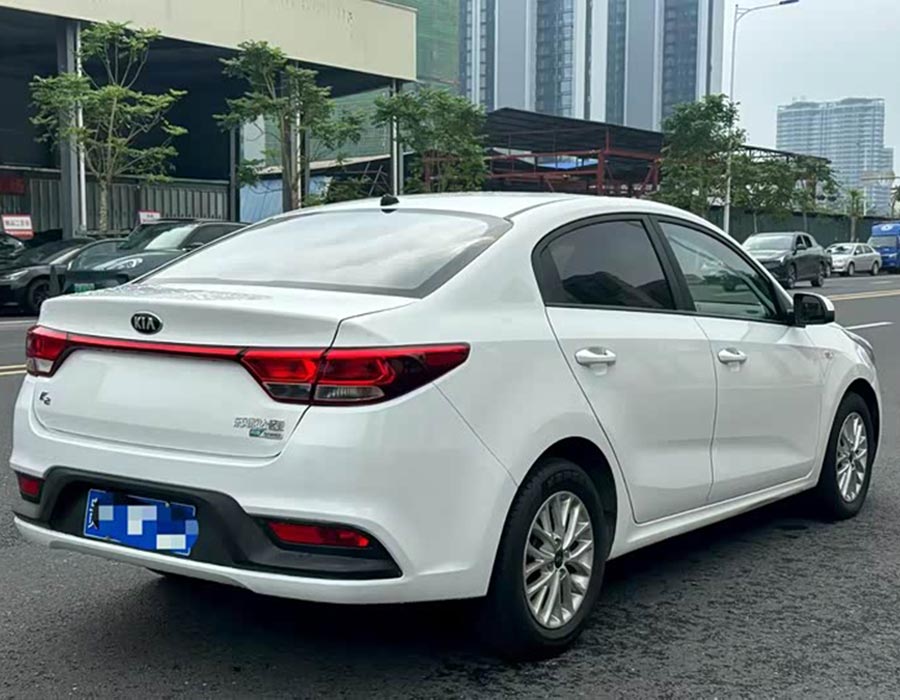 Kia K2 2019 Berline 1,4 L AT 15e anniversaire édition spéciale GLS China VI (100 000 km)